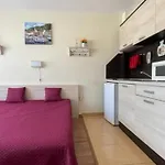 Summer Breeze 406 Sunny