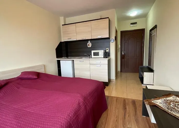 Апартамент Summer Breeze 406 Sunny *