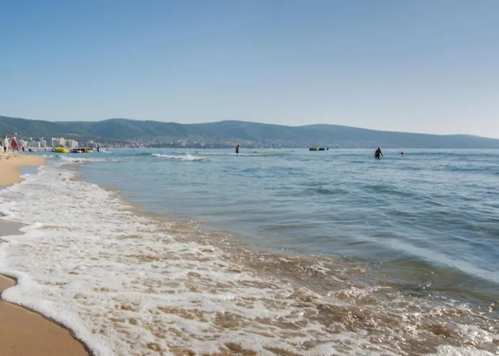 Апартамент Summer Breeze 406 Sunny