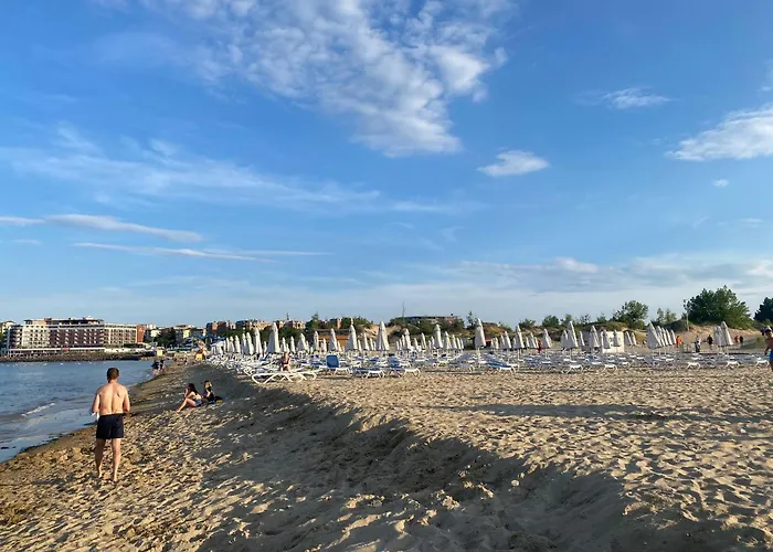 Апартамент Summer Breeze 406 Sunny *